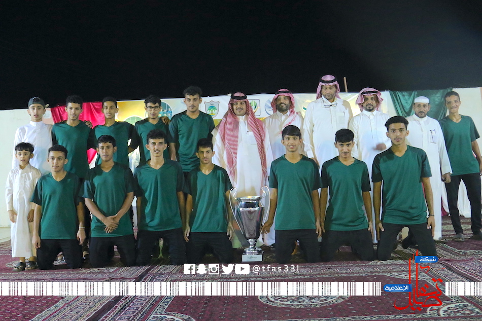 إدارة فريق دبسا تحتفل بالأبطال
